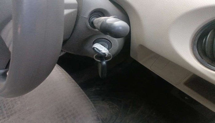 2014 Toyota Etios G, Petrol, Manual, 72,305 km, Lock system - Dork lock functional only from remote key