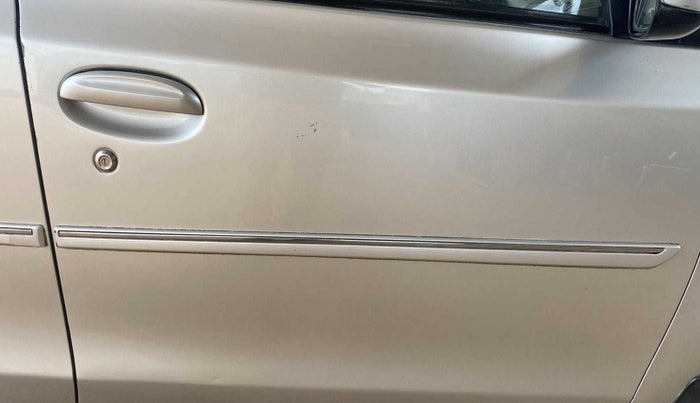 2014 Toyota Etios G, Petrol, Manual, 72,305 km, Driver-side door - Minor scratches