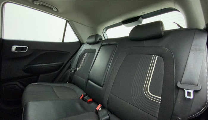 2019 Hyundai VENUE SX 1.0 (O) TURBO, Petrol, Manual, 20,679 km, Right Side Rear Door Cabin