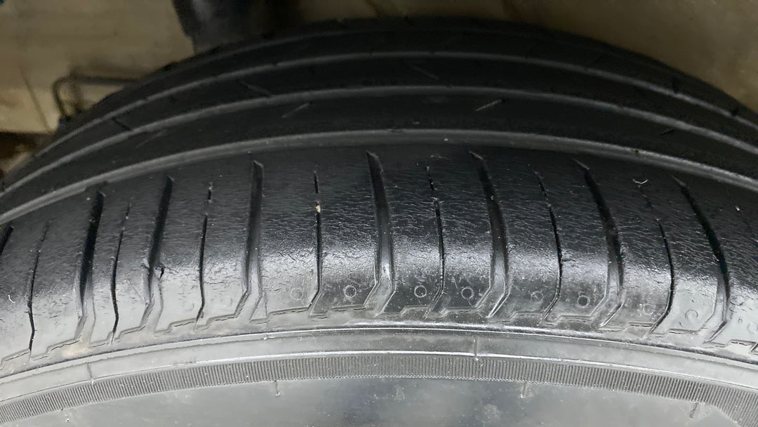 Right Rear Tyre Tread