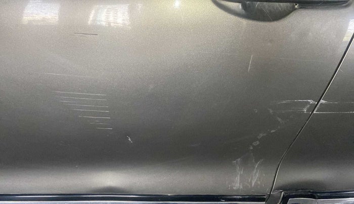 2018 Maruti Swift VXI, Petrol, Manual, 44,625 km, Front passenger door - Minor scratches