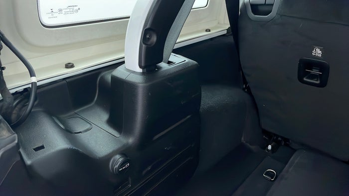 JEEP WRANGLER-Dicky /Boot Door Boot interior Scratch
