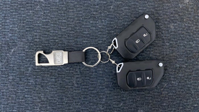 JEEP WRANGLER-Key Close-up