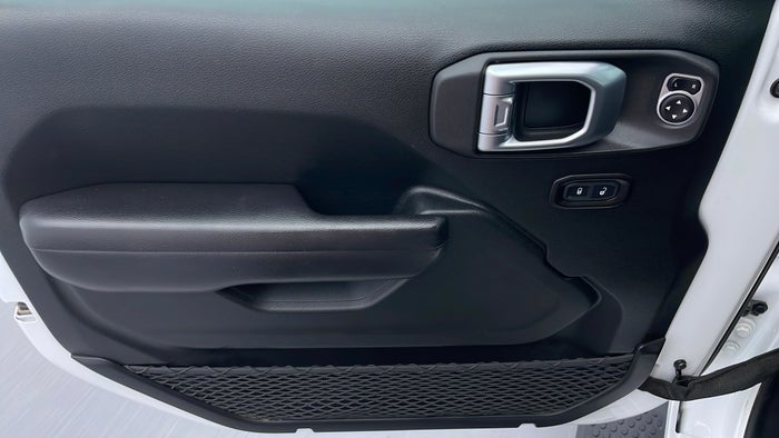 JEEP WRANGLER-Driver Side Door Panels Controls