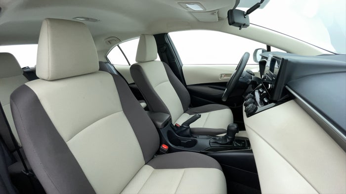 TOYOTA COROLLA-Right Side Front Door Cabin View