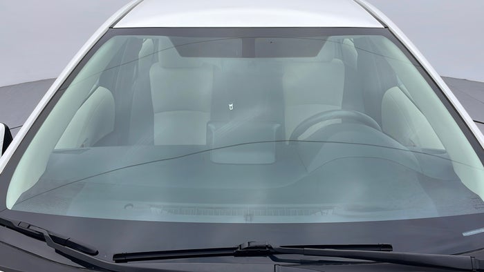 TOYOTA COROLLA-Windshield Front Spots