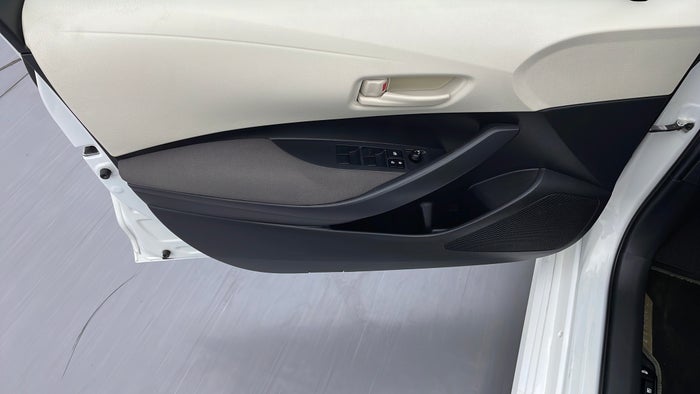 TOYOTA COROLLA-Driver Side Door Panels Controls