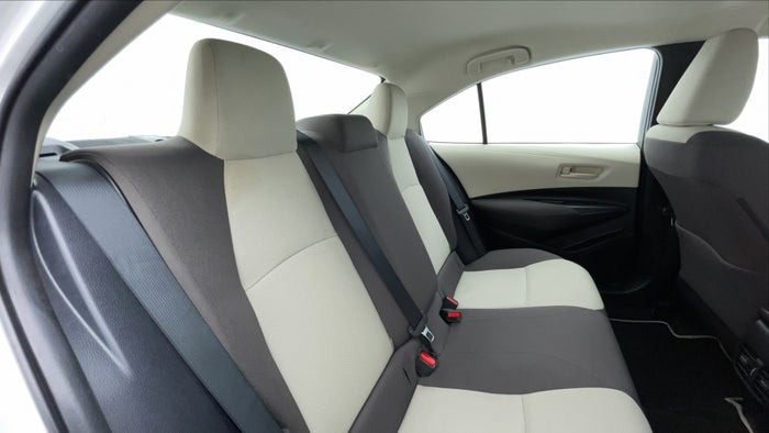 TOYOTA COROLLA-Right Side Door Cabin View
