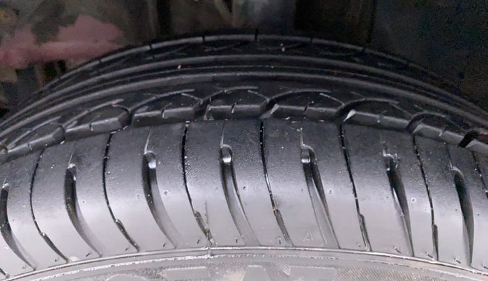 2010 Tata Indigo ECS GLS, Petrol, Manual, 18,383 km, Left Front Tyre Tread