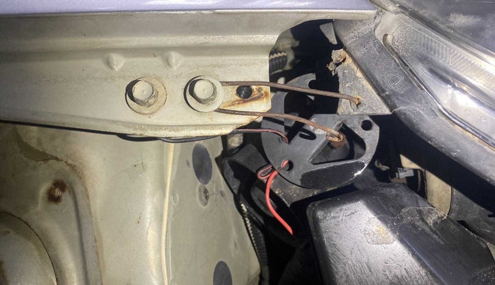 2013 Honda Brio EX MT, Petrol, Manual, 81,669 km, Left headlight - Clamp has minor damage