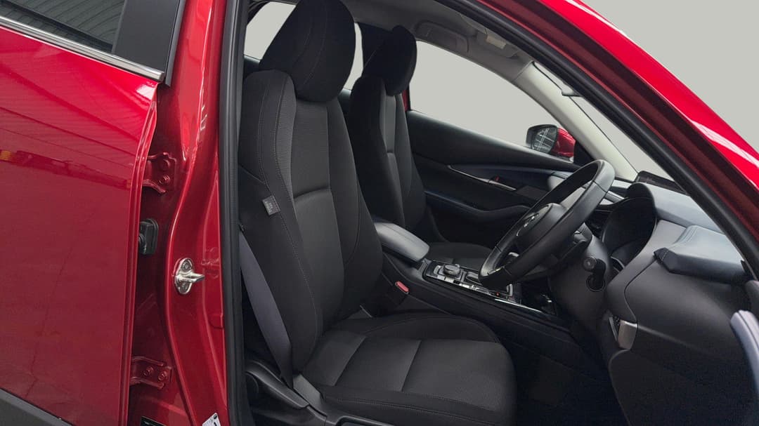2024 Mazda CX-30 G20 Evolve (FWD), Automatic, 10893 km, Right Side Front Door Cabin View