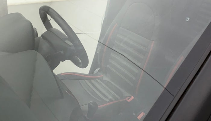 2018 Maruti Alto 800 LXI, Petrol, Manual, 48,629 km, Front windshield - Minor spot on windshield
