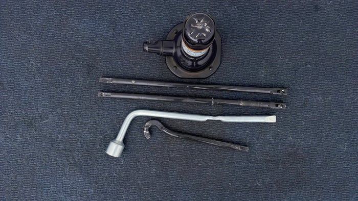 TOYOTA FORTUNER-Tool Kit