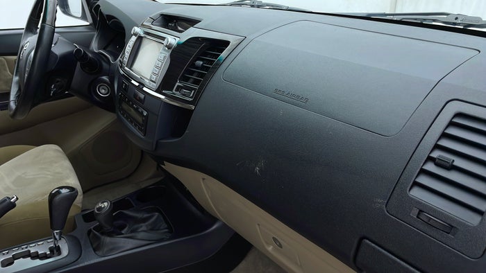TOYOTA FORTUNER-Dashboard Trim Scratch