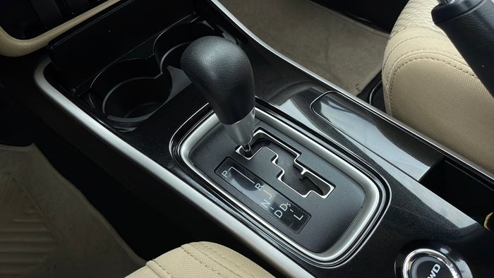 MITSUBISHI OUTLANDER-Gear Lever