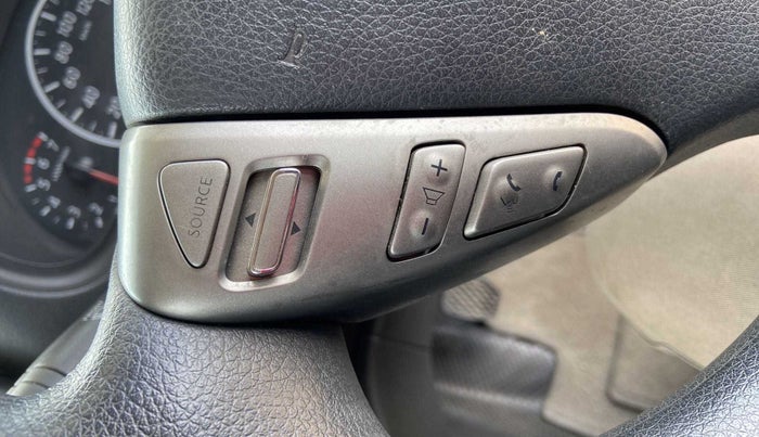 2018 Nissan Micra Active XV, Petrol, Manual, 43,402 km, Steering wheel - Phone control not functional