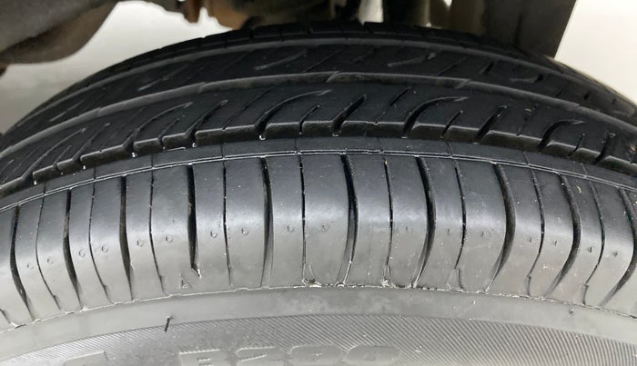 2018 Maruti Eeco 5 STR WITH A/C+HTR, Petrol, Manual, 45,673 km, Left Rear Tyre Tread