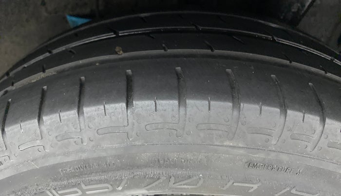2021 Hyundai AURA S 1.2, Petrol, Manual, 29,689 km, Left Rear Tyre Tread