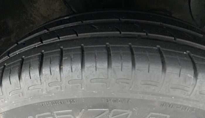 2021 Hyundai AURA S 1.2, Petrol, Manual, 29,689 km, Right Front Tyre Tread