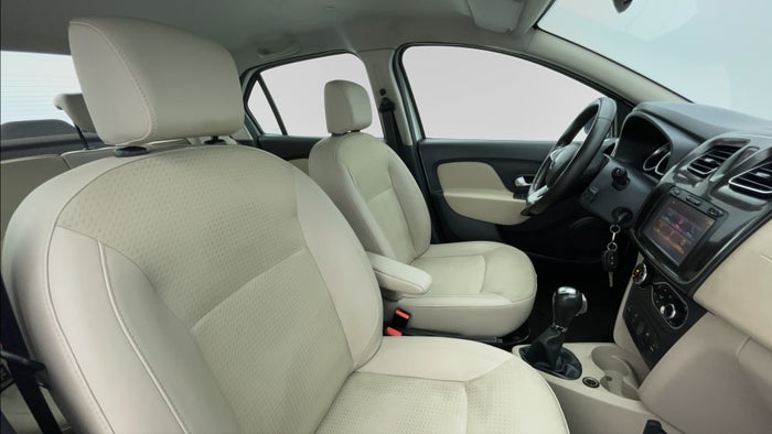 RENAULT SYMBOL-Right Side Front Door Cabin View