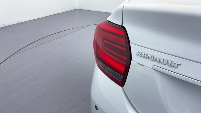RENAULT SYMBOL-Tail Light LHS Scratched