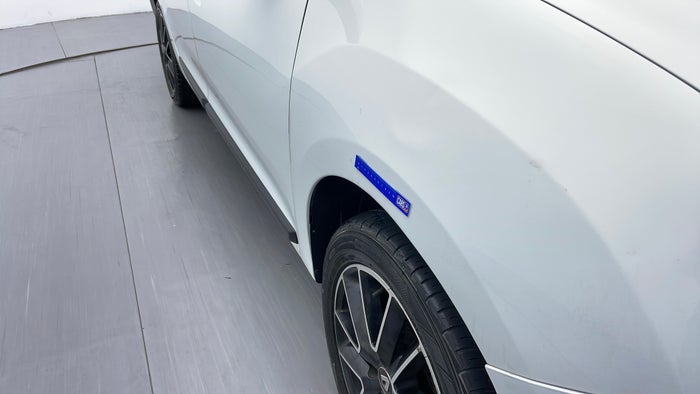 RENAULT SYMBOL-Fender RHS Dent