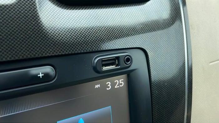 RENAULT SYMBOL-USB Player