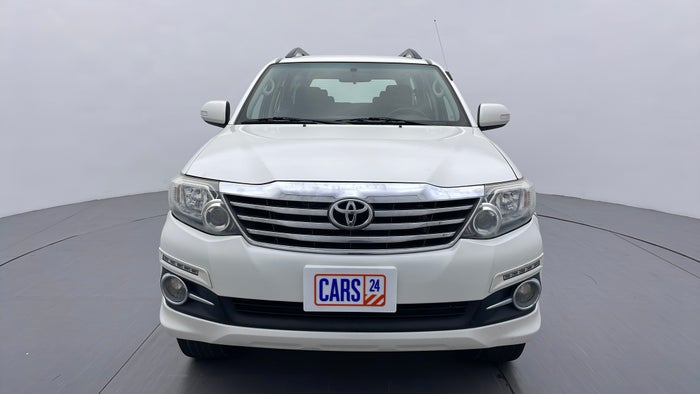 TOYOTA FORTUNER-Front View