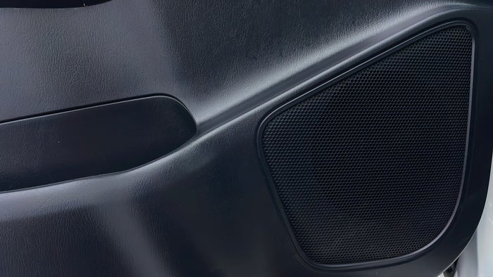 TOYOTA FORTUNER-Speakers