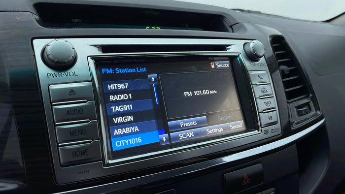 TOYOTA FORTUNER-Infotainment System Display Scratch