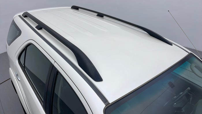 TOYOTA FORTUNER-Roof/Sunroof View