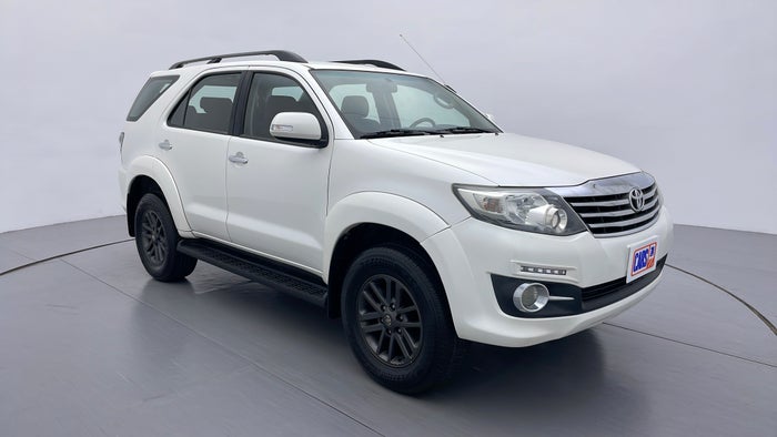 TOYOTA FORTUNER-Right Front Diagonal (45- Degree) View