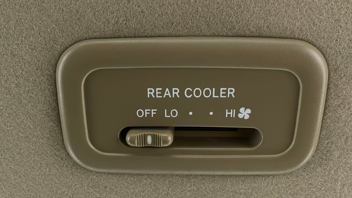 TOYOTA FORTUNER-Rear AC Temperature Control