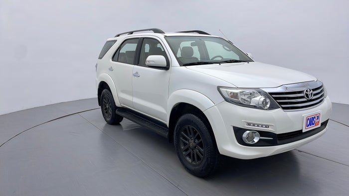 TOYOTA FORTUNER-Right Front Diagonal (45- Degree) View