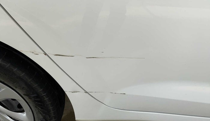 2021 Hyundai AURA S 1.2 CNG, CNG, Manual, 60,848 km, Right rear door - Minor scratches