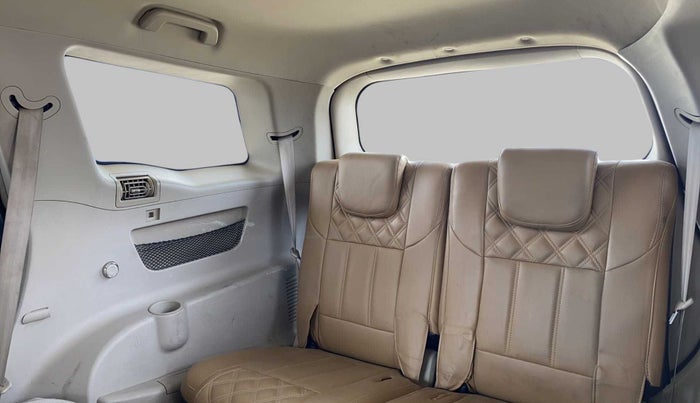 2018 Mahindra XUV500 W9, Diesel, Manual, 87,739 km, Third Seat Row ( optional )