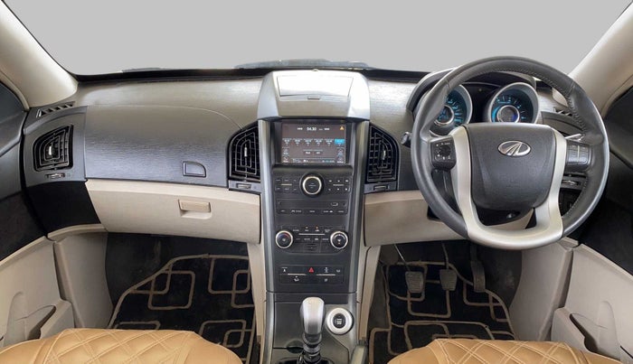 2018 Mahindra XUV500 W9, Diesel, Manual, 87,739 km, Dashboard