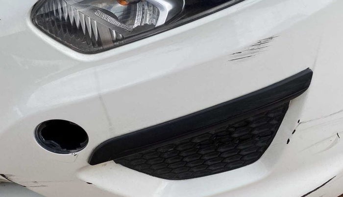 2014 Datsun Go T, Petrol, Manual, 29,073 km, Front bumper - Tow hook cover broken