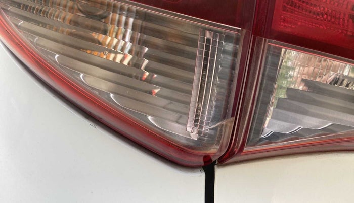 2016 Hyundai Tucson GLS 2WD AT PETROL, Petrol, Automatic, 75,193 km, Left tail light - Minor damage