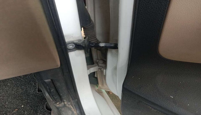 2016 Volkswagen Ameo HIGHLINE 1.2, Petrol, Manual, 83,810 km, Driver-side door - Door Stopper rubber missing