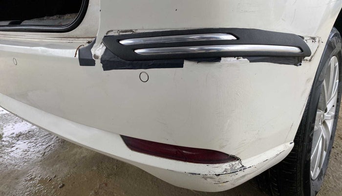 2016 Volkswagen Ameo HIGHLINE 1.2, Petrol, Manual, 83,810 km, Rear bumper - Paint is slightly damaged