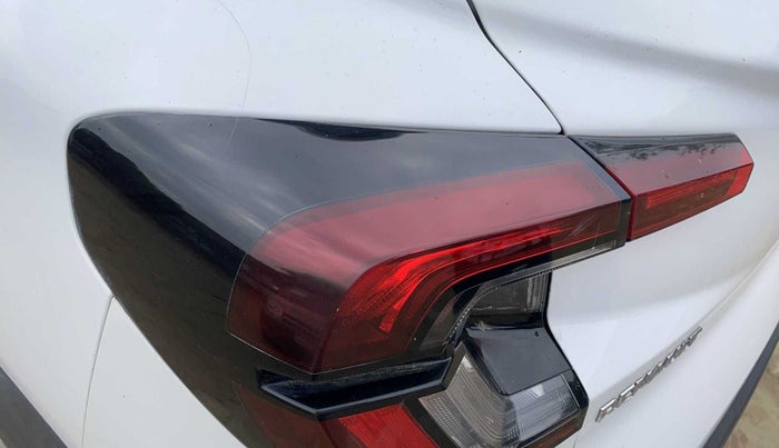 2022 Renault Kiger RXT MT, Petrol, Manual, 21,838 km, Left tail light - Minor scratches