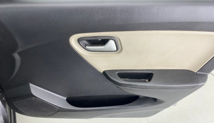 2019 Maruti Alto LXI CNG, CNG, Manual, 41,807 km, Driver Side Door Panels Control