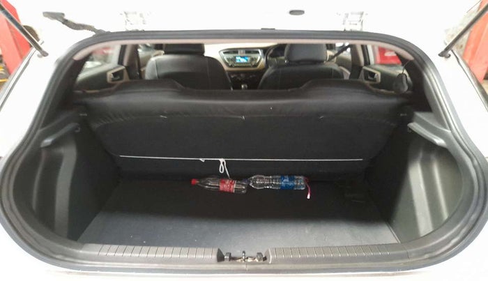 2018 Hyundai Elite i20 MAGNA EXECUTIVE 1.2, Petrol, Manual, 28,623 km, Dicky (Boot door) - Parcel tray missing