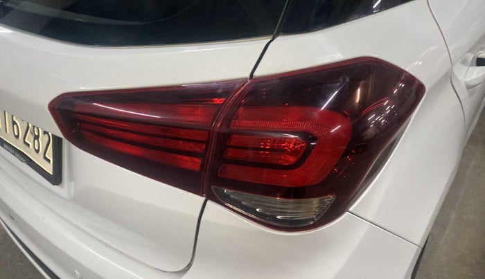 2018 Hyundai Elite i20 MAGNA EXECUTIVE 1.2, Petrol, Manual, 28,623 km, Right tail light - Minor scratches