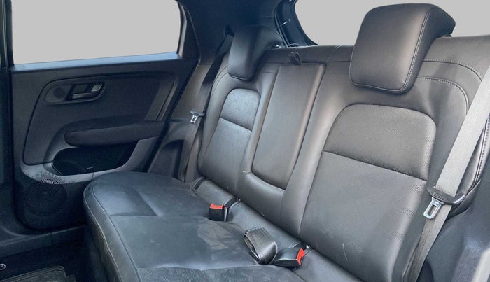 2021 Tata ALTROZ XZ PLUS PETROL DARK EDITION, Petrol, Manual, 23,561 km, Right Side Rear Door Cabin
