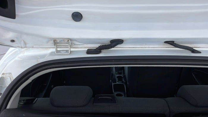 FORD FIESTA-Dicky /Boot Door Parcel tray Broken