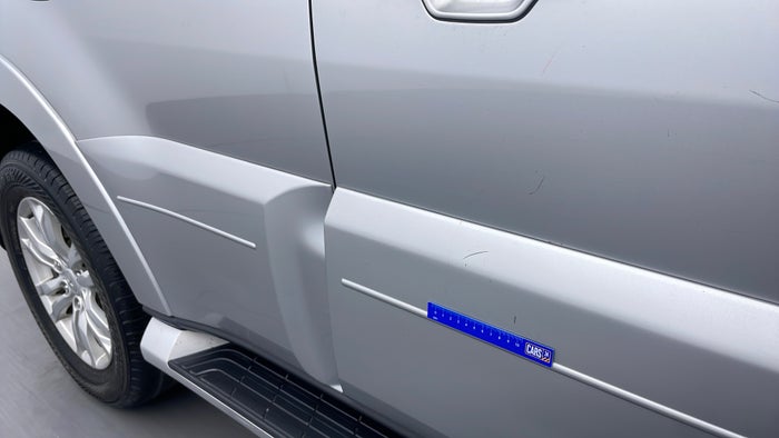 MITSUBISHI PAJERO-Door Exterior RHS Front Scratch