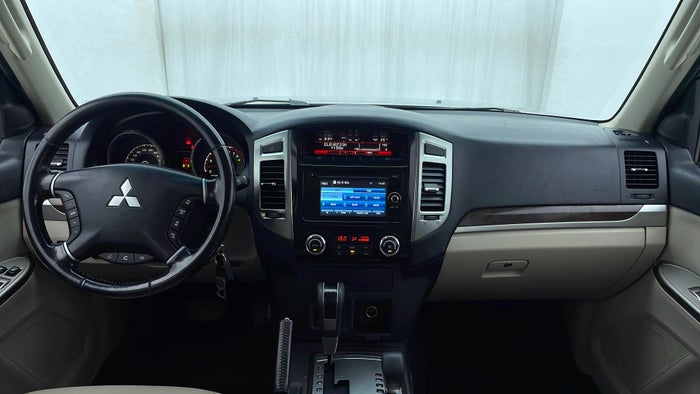 MITSUBISHI PAJERO-Dashboard View