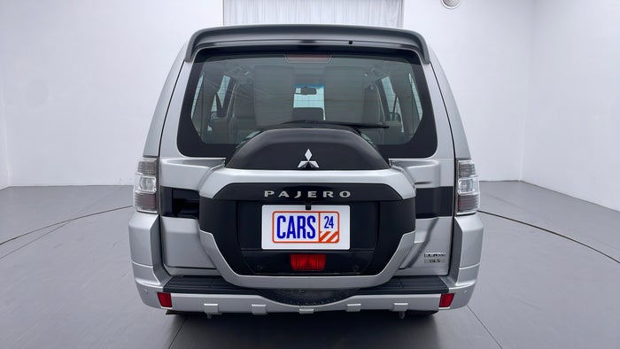 MITSUBISHI PAJERO-Back/Rear View